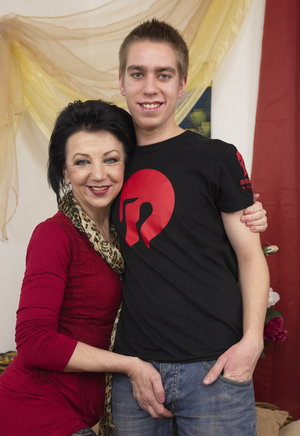 18 year old girl loses her virginity wearing knee socks in the bathroom